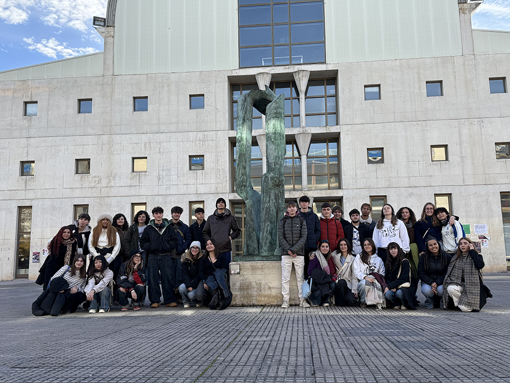 El alumnado de 2.º de Bachillerato visita la UPNA en sus jornadas de puertas abiertas